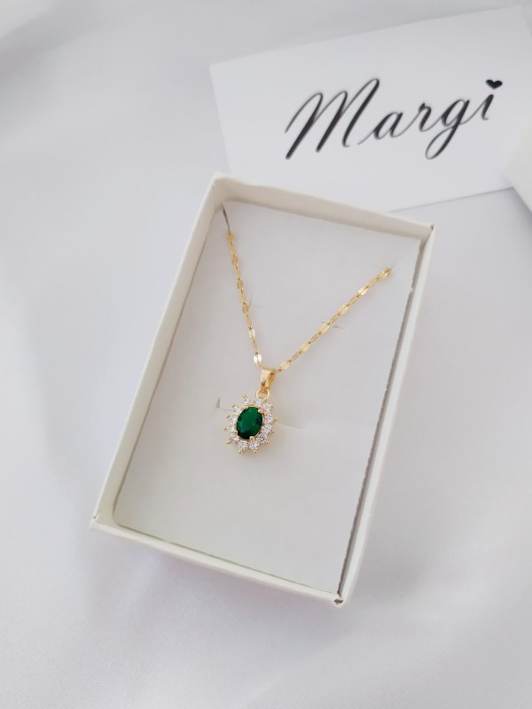 Κολιέ από ατσάλι με πράσινη πέτρα